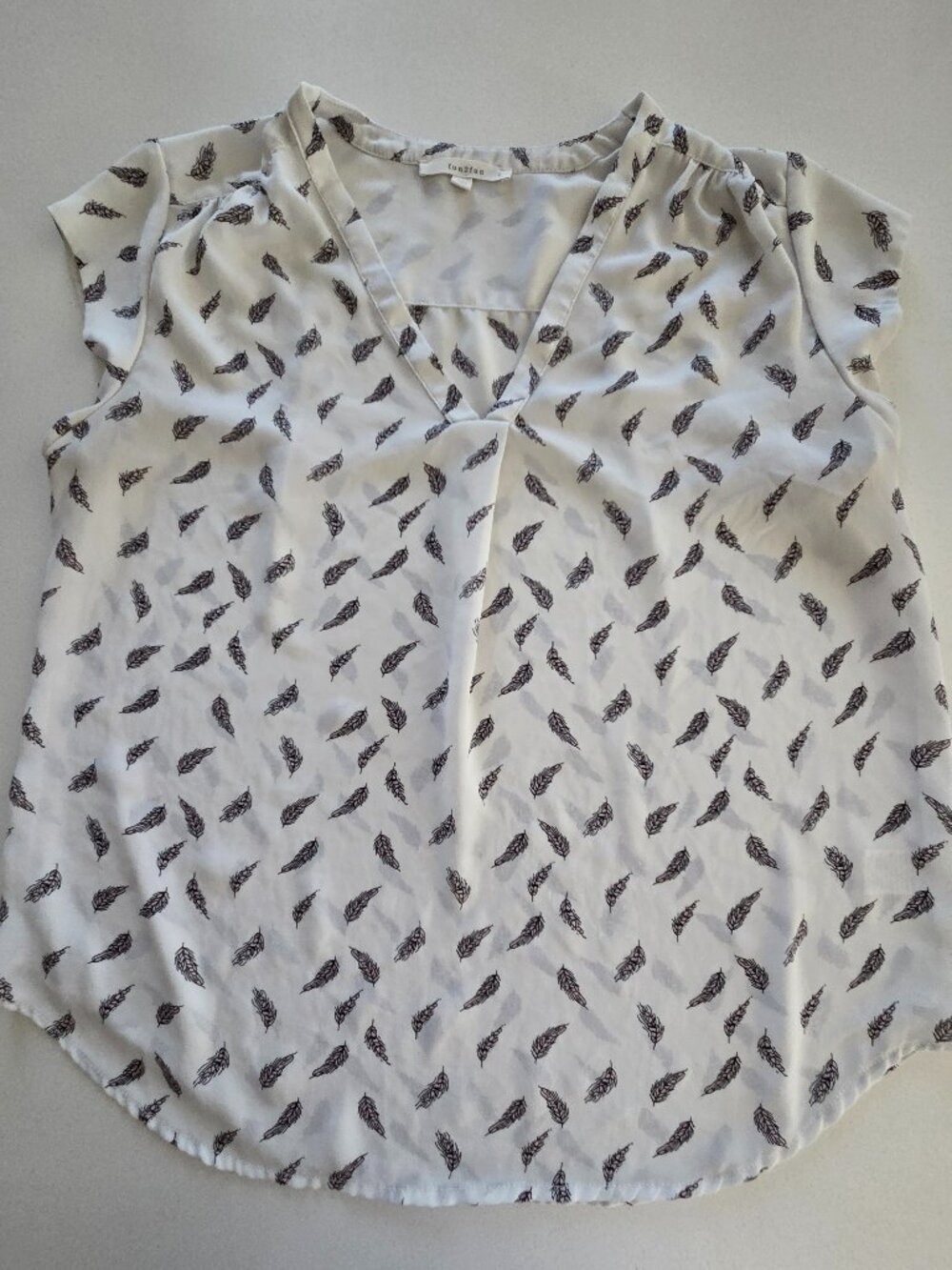 Fun2Fun L Off White Black Feather Print Sheer Sleeveless Blouse
